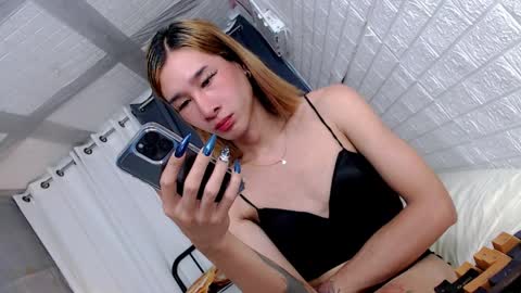 Chloe online show from April 10, 2026, 2:06 am