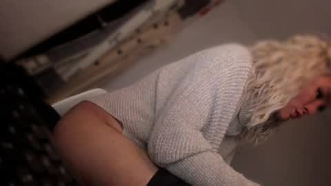 ALMIGHTY GODDESS VALENTINA online show from November 4, 2025, 9:25 pm