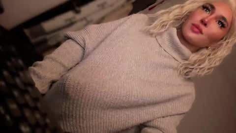 ALMIGHTY GODDESS VALENTINA online show from November 13, 2025, 12:42 am