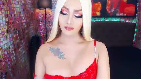 Snapshot of transplayfullolivia chatting on February 12, 2025, 2:14 am KYLIE BELLA TS online show from February 12, 2025, 2:14 am