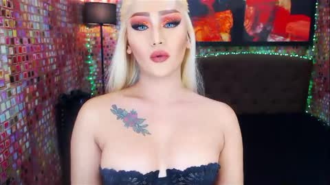 Snapshot of transplayfullolivia chatting on February 18, 2025, 1:43 am KYLIE BELLA TS online show from February 18, 2025, 1:43 am