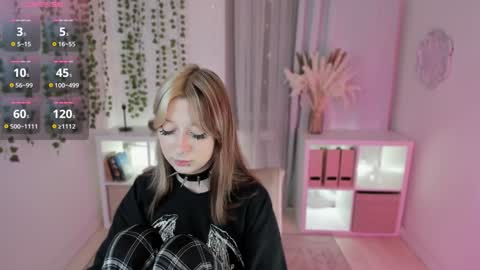 Nyuta Hartmann online show from January 23, 2025, 3:32 pm
