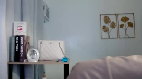 travelergirl online show from February 22, 2026, 3:10 pm