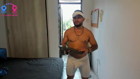 Snapshot of travis_bakerr chatting on September 18, 2025, 8:44 pm travis bakerr online show from September 18, 2025, 8:44 pm