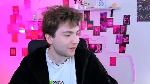 Travis online show from May 4, 2026, 8:54 am
