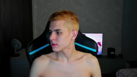 travisrivas online show from March 8, 2025, 3:13 pm