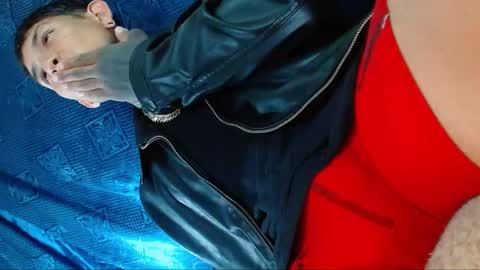 TRAV - INDEPENDENT MODEL online show from December 19, 2024, 6:23 pm