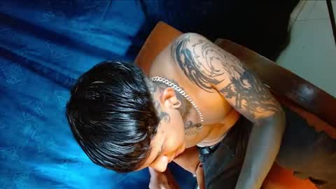 TRAV - INDEPENDENT MODEL online show from December 21, 2024, 2:37 pm