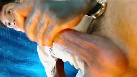 TRAV - INDEPENDENT MODEL online show from December 21, 2024, 5:40 pm