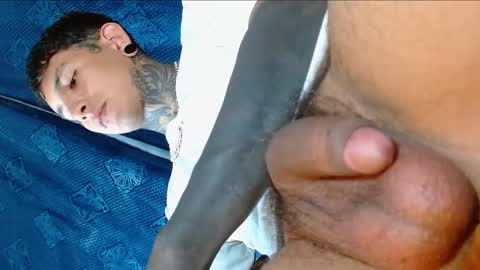 TRAV - INDEPENDENT MODEL online show from January 6, 2025, 9:32 pm