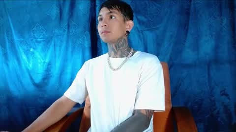 TRAV - INDEPENDENT MODEL online show from January 9, 2025, 7:31 am