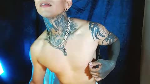 TRAV - INDEPENDENT MODEL online show from January 11, 2025, 10:07 pm