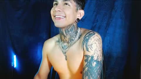 TRAV - INDEPENDENT MODEL online show from January 13, 2025, 5:33 pm