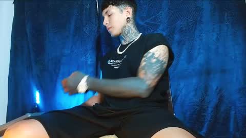 TRAV - INDEPENDENT MODEL online show from January 21, 2025, 12:04 am