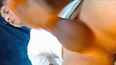 TRAV - INDEPENDENT MODEL online show from January 26, 2025, 8:45 pm