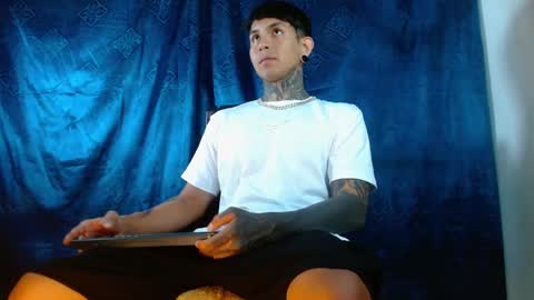 TRAV - INDEPENDENT MODEL online show from February 4, 2025, 3:11 am