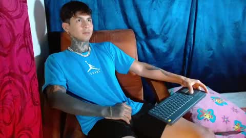 TRAV - INDEPENDENT MODEL online show from February 8, 2025, 10:19 pm