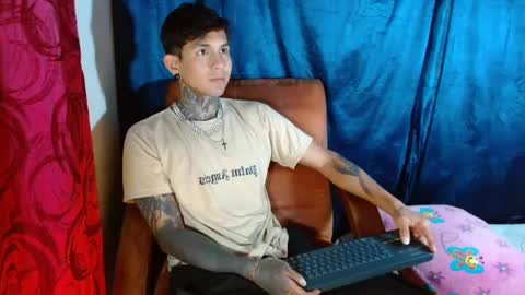 TRAV - INDEPENDENT MODEL online show from February 13, 2025, 7:52 pm