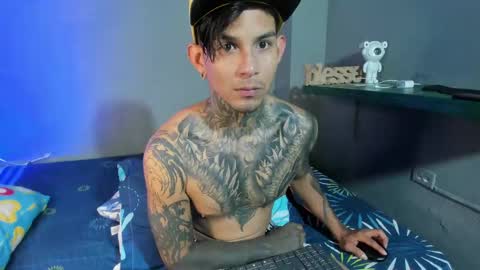 TRAV - INDEPENDENT MODEL online show from September 15, 2025, 5:18 am