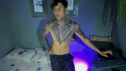 TRAV - INDEPENDENT MODEL online show from October 14, 2025, 4:13 am