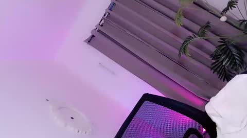 YOUR SLUT online show from December 17, 2025, 6:41 am