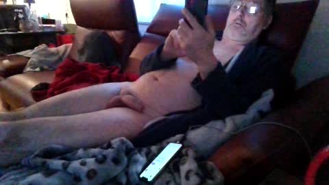 trebgeis1 online show from April 4, 2026, 5:06 am