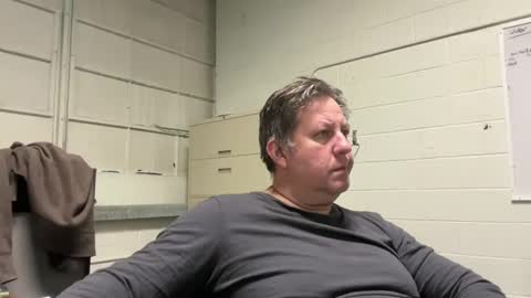 Snapshot of treborinthesky chatting on November 16, 2025, 11:43 pm treborinthesky online show from November 16, 2025, 11:43 pm