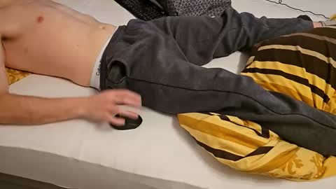 tree1989 online show from February 27, 2026, 9:59 pm