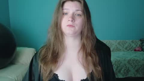 TreeJeanne online show from June 23, 2026, 7:45 pm