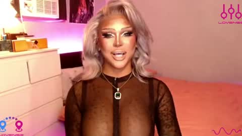Jade online show from June 22, 2026, 3:25 am