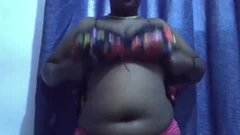 trendybootie online show from March 7, 2026, 2:25 pm