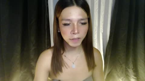 Snapshot of trexie215765 chatting on July 12, 2026, 4:03 am trexie215765 online show from July 12, 2026, 4:03 am