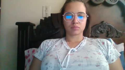 Snapshot of triana_bell chatting on December 1, 2024, 5:24 pm triana_bell online show from December 1, 2024, 5:24 pm