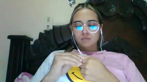 Snapshot of triana_bell chatting on December 11, 2024, 2:41 am triana_bell online show from December 11, 2024, 2:41 am