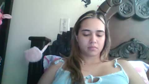 Snapshot of triana_bell chatting on December 16, 2024, 3:00 pm triana_bell online show from December 16, 2024, 3:00 pm
