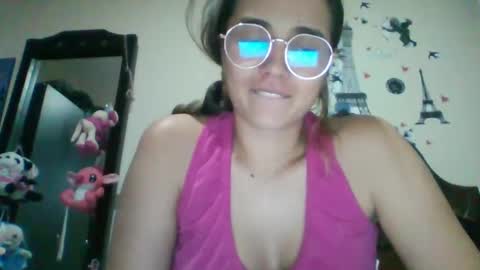 Snapshot of triana_bell chatting on January 28, 2025, 1:50 am triana_bell online show from January 28, 2025, 1:50 am