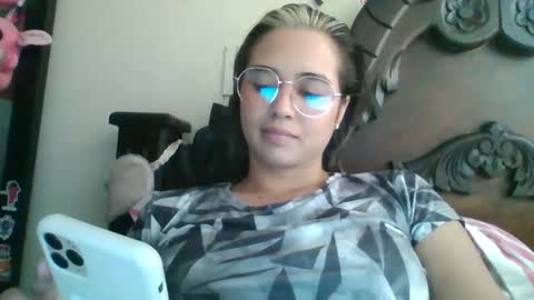 Snapshot of triana_bell chatting on February 7, 2025, 6:02 pm triana_bell online show from February 7, 2025, 6:02 pm