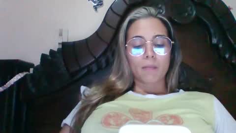 Snapshot of triana_bell chatting on February 18, 2025, 1:43 am triana_bell online show from February 18, 2025, 1:43 am