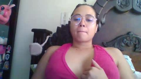 Snapshot of triana_bell chatting on February 24, 2025, 4:47 pm triana_bell online show from February 24, 2025, 4:47 pm