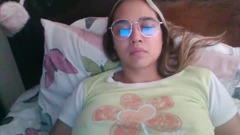 Snapshot of triana_bell chatting on March 10, 2025, 5:18 pm triana_bell online show from March 10, 2025, 5:18 pm