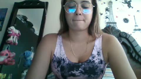 Snapshot of triana_bell chatting on October 11, 2025, 1:53 pm triana_bell online show from October 11, 2025, 1:53 pm