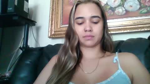 Snapshot of triana_bell chatting on October 12, 2025, 4:50 pm triana_bell online show from October 12, 2025, 4:50 pm