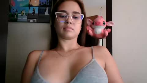 Snapshot of triana_bell chatting on June 18, 2026, 8:57 pm triana_bell online show from June 18, 2026, 8:57 pm