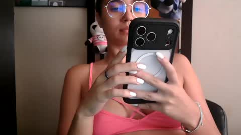Snapshot of triana_bell chatting on July 8, 2026, 5:50 pm triana_bell online show from July 8, 2026, 5:50 pm