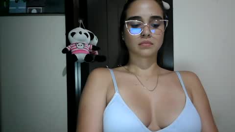 Snapshot of triana_bell chatting on July 11, 2026, 12:46 am triana_bell online show from July 11, 2026, 12:46 am