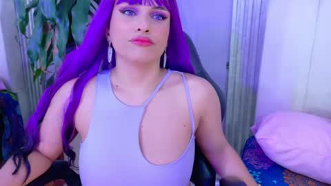 triana_crimson online show from July 22, 2026, 12:46 am