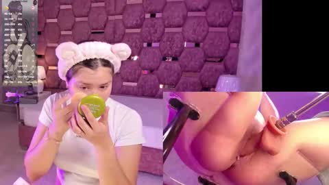 Snapshot of trianna__ chatting on November 20, 2025, 1:44 pm Trianna online show from November 20, 2025, 1:44 pm