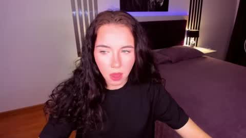 Snapshot of triciadaisy chatting on July 23, 2026, 9:40 am TriciaDaisy online show from July 23, 2026, 9:40 am
