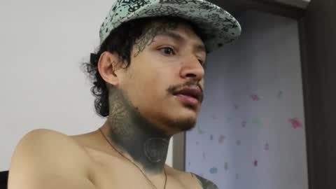 Snapshot of trieone chatting on November 2, 2025, 10:34 pm - trieone online show from November 2, 2025, 10:34 pm