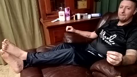 Snapshot of trillnonymau5 chatting on December 5, 2024, 4:31 am trillnonymau5 online show from December 5, 2024, 4:31 am